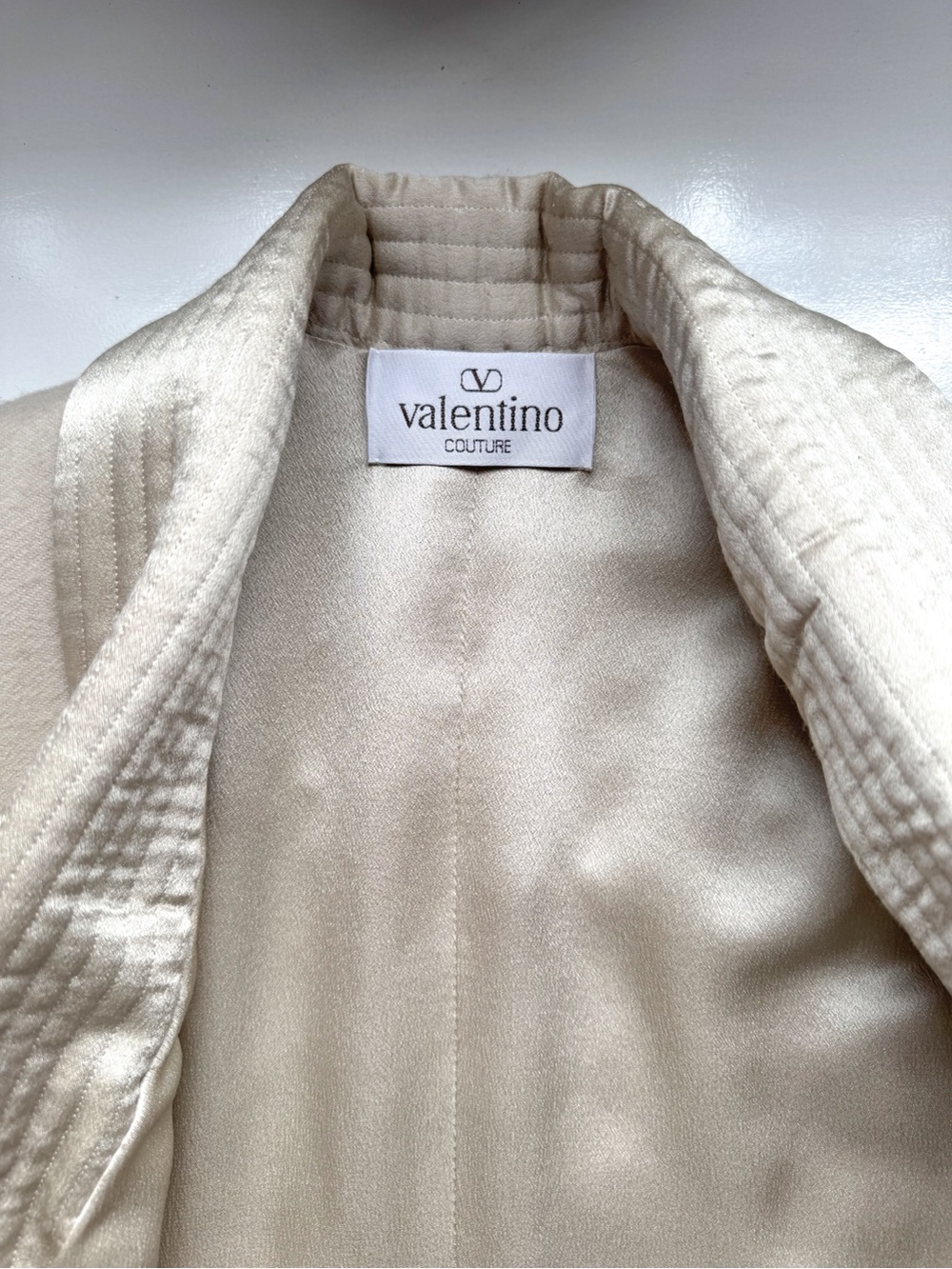 Vintage Valentino Haute Couture Ivory Embroidered Double-Breasted Jacket - Picture 8 of 11